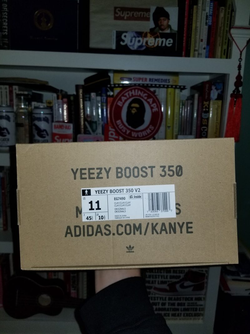 Adidas Yeezy Boost 350 V2 Box